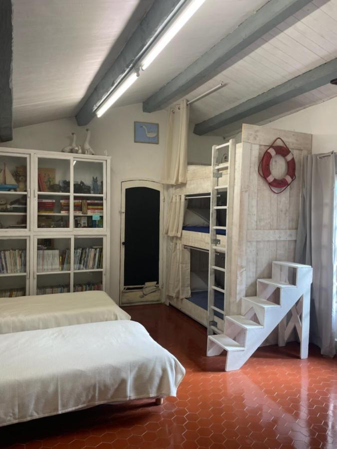 Le Chai Maison De Charme Pour Tribu Joyeuse Le Chateau-d'Oleron Luaran gambar