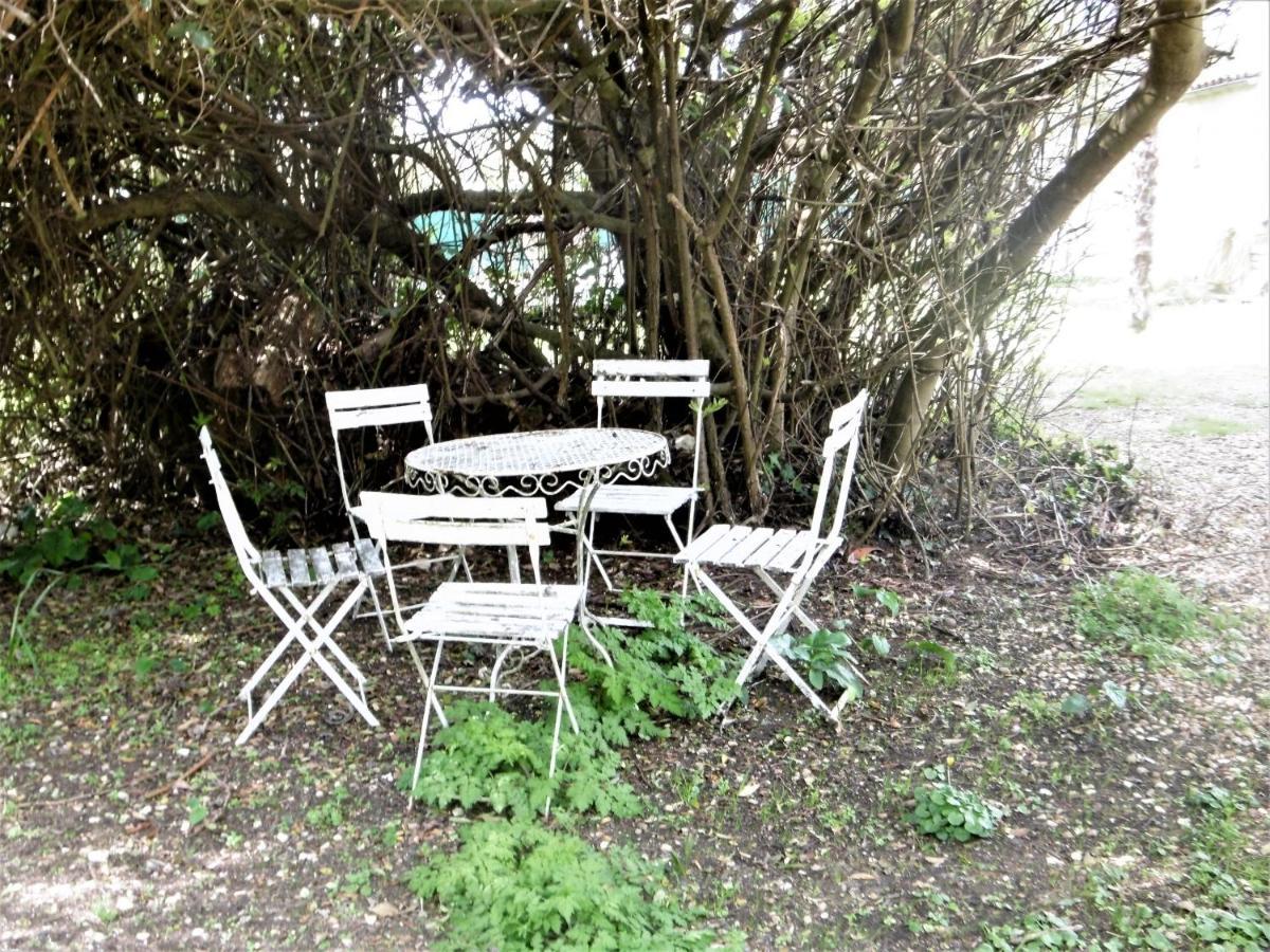 Le Chai Maison De Charme Pour Tribu Joyeuse Le Chateau-d'Oleron Luaran gambar